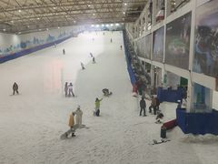 -乔波室内滑雪场