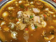 -有红鸡毛店·川菜(建设路店)