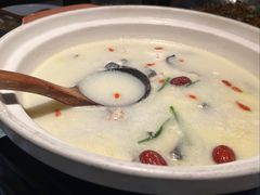 鱼钩鱼炖汤-老阿爸鲜鱼土菜(园区永旺店)