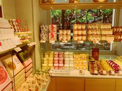 零售区-好利来(团结湖店)