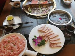 -小天鹅火锅·一线江景洪鼎旗舰店(洪崖洞店)