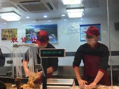 -狗撵鸭(泰山公寓店)