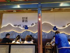 -老牌坊云南鱼豆花火锅(哈西万达店)