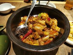 黑松露牛肝菌焖牛蛙-云海肴云南菜(浦江欢乐颂店)