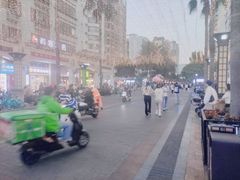 -乐刻运动健身(南山西丽366大街店)