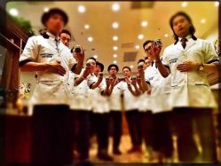 -TWOFACE 双面理发馆