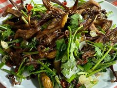 -超越海鲜屋(飞龙物业店)