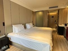 -杭州西湖湖滨银泰亚朵酒店