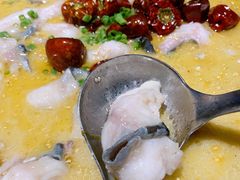 老坛泡菜清江鱼-新沸腾鱼乡(世贸天阶店)