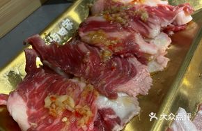 Garlic Stir-Fried Snowflake Beef