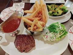 -db Bistro & Oyster Bar by Daniel Boulud(滨海湾金沙店)