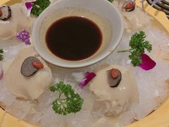 -老牌坊云南鱼豆花火锅(爱建店)