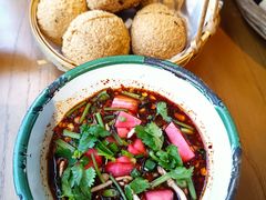 -包整·丝娃娃(一览甲秀楼风景店)