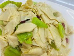 -一口猪海鲜浑锅·东北家常菜