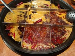 -周小明火锅(黑金冠社区店)