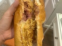 -Bánh Mì Huynh Hoa