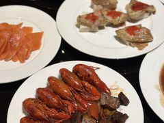 -大中华希尔顿酒店-念自助餐·嗨啤·小龙虾