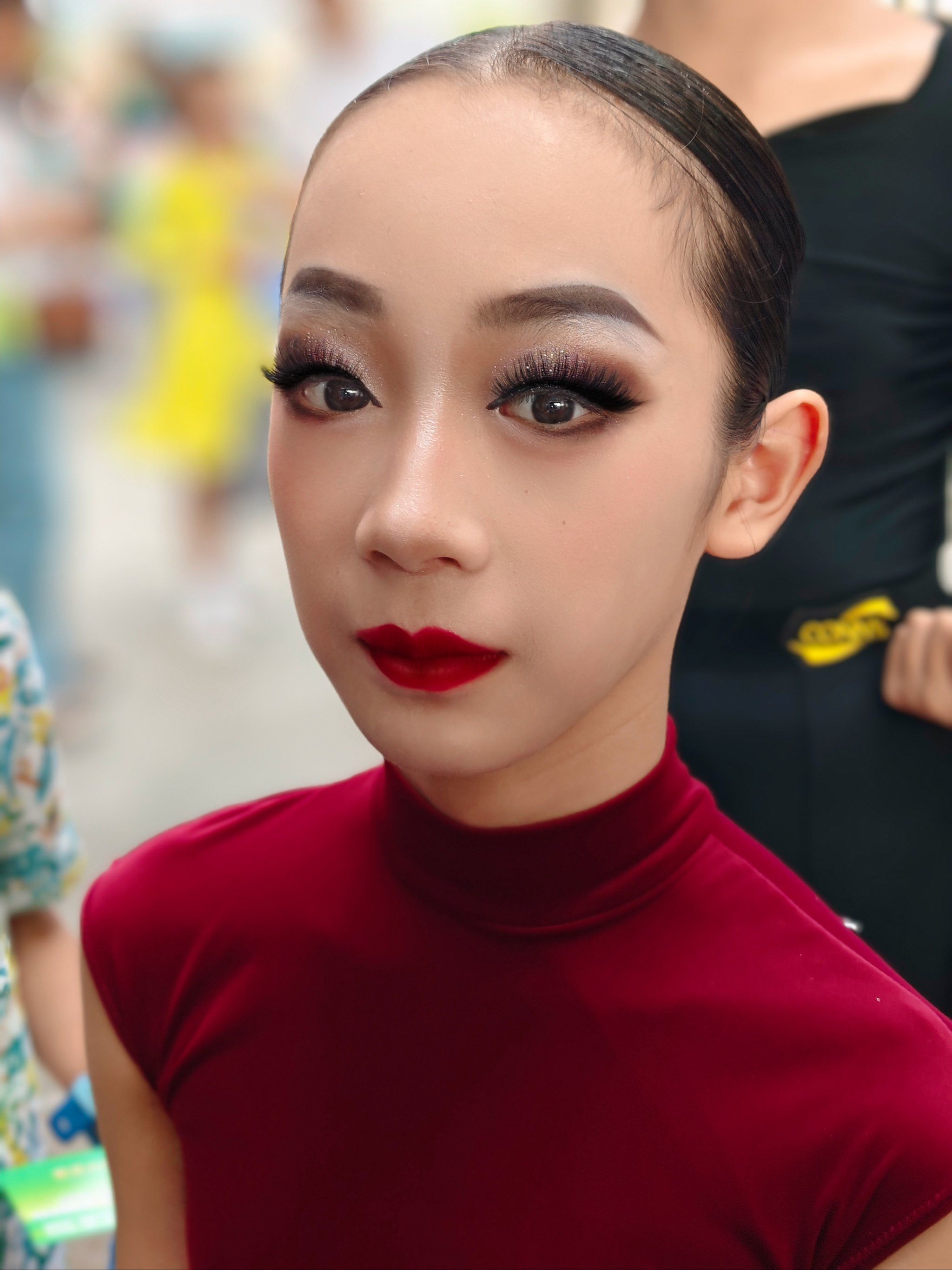 拉丁舞台妆容