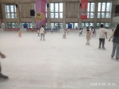 -冠军冰场CHAMPION RINK(中华城店)