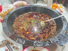 -烧哥美蛙肥肠鱼火锅·十五年社区店