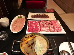 -小天鹅火锅·一线江景洪鼎旗舰店(洪崖洞店)