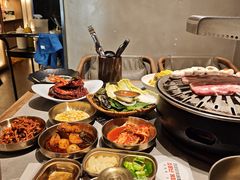 -草家酱蟹炭火烤肉店(珲春南路一店)