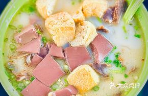 Duck Blood, Vermicelli, Tofu Puff, and Duck Gizzard