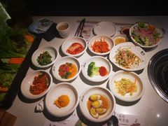 餐前小菜-本家韩国烤肉(青岛万象城店)