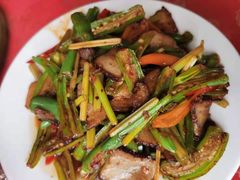 -明月食府(二区干二路店)