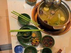 -润园四季椰子鸡火锅(卓越INTOWN店)