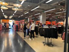 -王府井奥莱临潼小镇(临潼店)