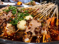 钵钵鸡-日进一片海.生腌海鲜火锅.宵夜烧烤(三里屯总店)
