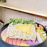 西安最正宗的韩餐‼️泡菜瀑布芝士部队‼️让我天天都想去中贸～