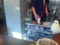 -麦当劳(乳山路店)