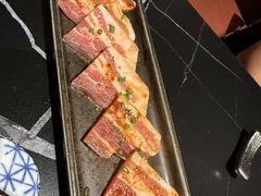 -山川小町·极番烧肉(新地假日广场店)