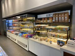 面包甜点陈列柜-拉那巴米 蛋糕定制(世纪东方广场店)