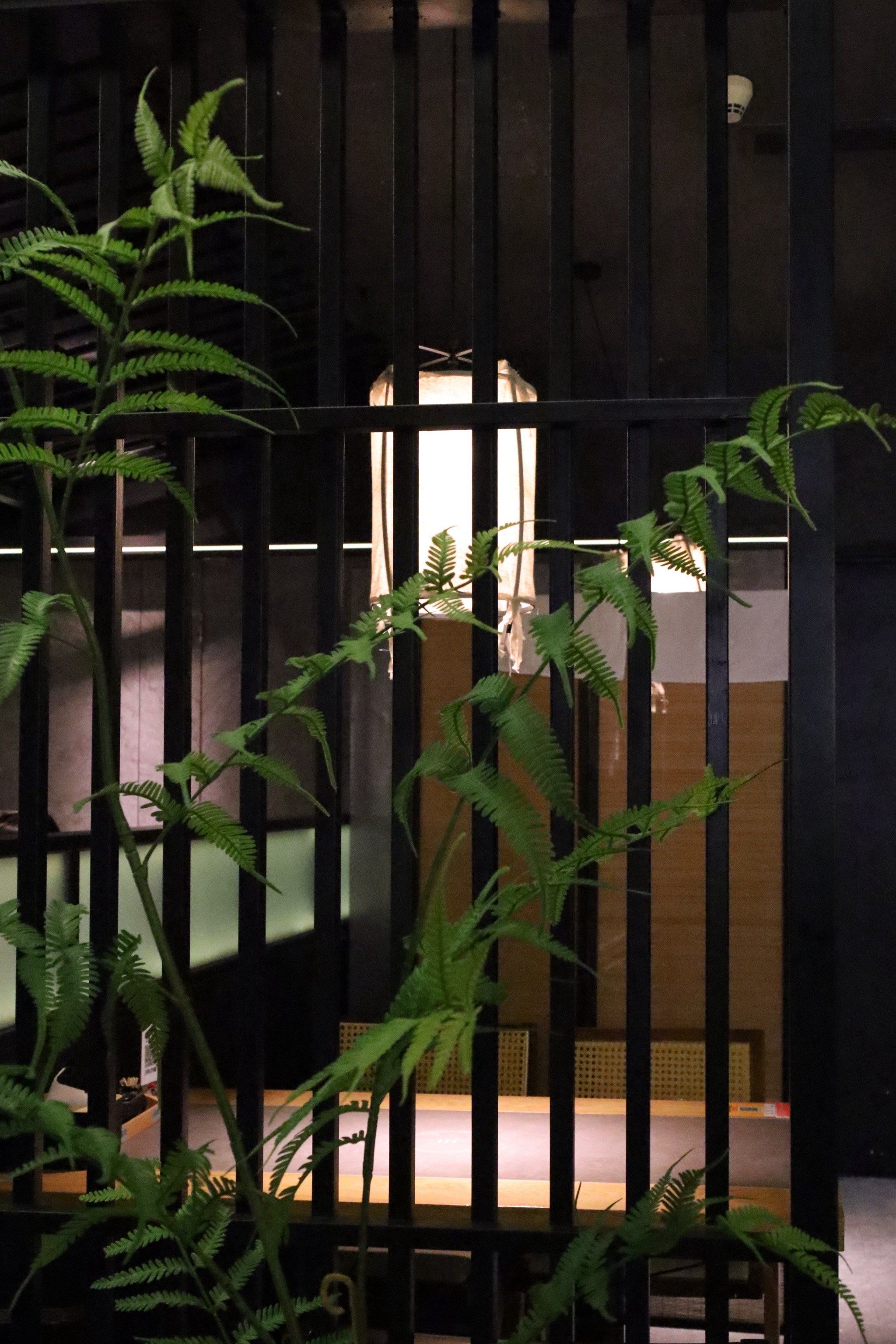 闺蜜诚邀我品鉴霓虹国料理,说这家有漂亮又美味的海鲜宝石饭,拔草刻不