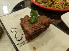 -九妹农家大铁锅东北菜(江湾店)