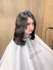 -韩国李知恩形象设计