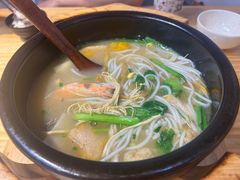 -勺子米线·云南传统小吃市集(四方街店)