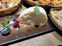 恋爱中的古丽-那时新疆·若羌(经纬汇店)