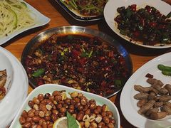 -六福烧烤酒馆(秦隆步行街店)