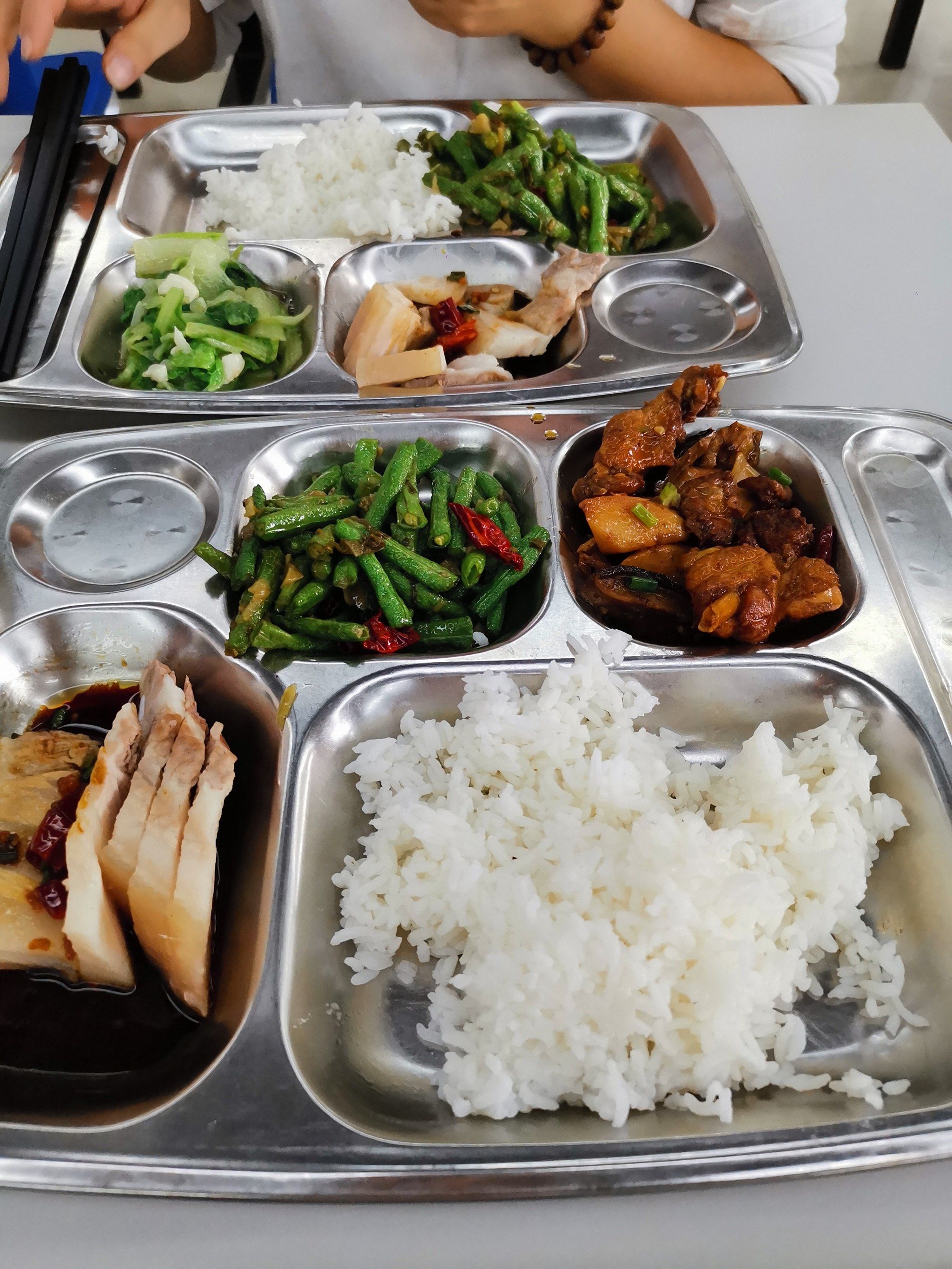 吃食堂的娃是幸福的