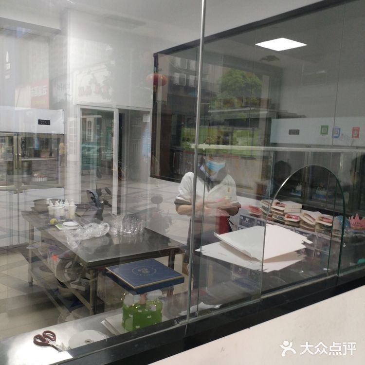 好吃不贵的糕小爱蛋糕[亲亲][亲亲][亲亲]