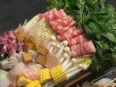 -樾餐厅泰式海鲜火锅(民歌湖店)