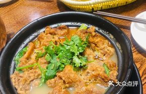 Pure Lean Pork Crispy Meat in Clay Pot