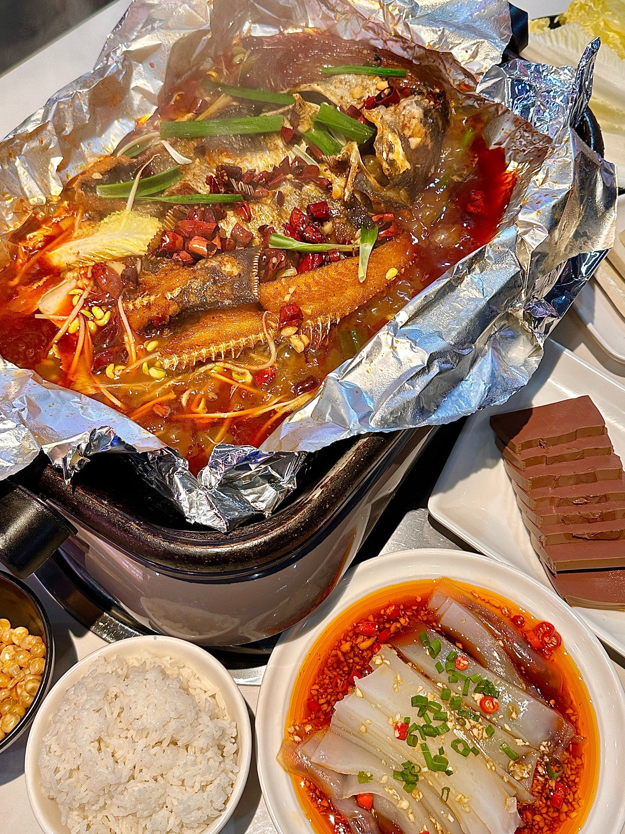 热气腾腾的锡纸烤鱼!我可太爱吃了