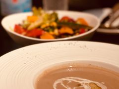松露蘑菇奶油汤-C&R西班牙餐厅
