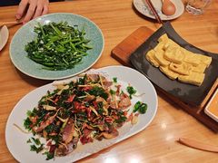 薄荷炒牛肉-山茶云南菜(永安里店)