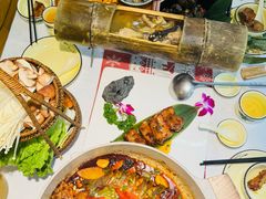 -刘姐啤酒鱼民族演艺餐厅(西街总店)